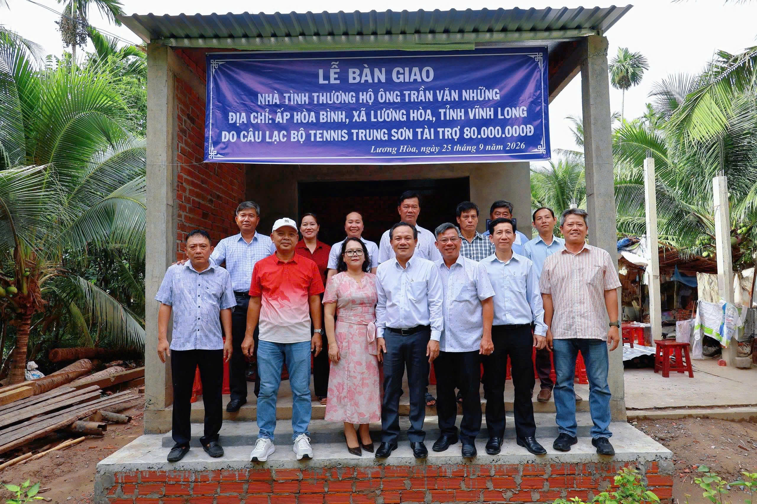 XÃ LƯƠNG HÒA TỔ CHỨC LỄ BÀN GIAO NHÀ TÌNH THƯƠNG CHO GIA ĐÌNH ÔNG TRẦN VĂN NHỮNG