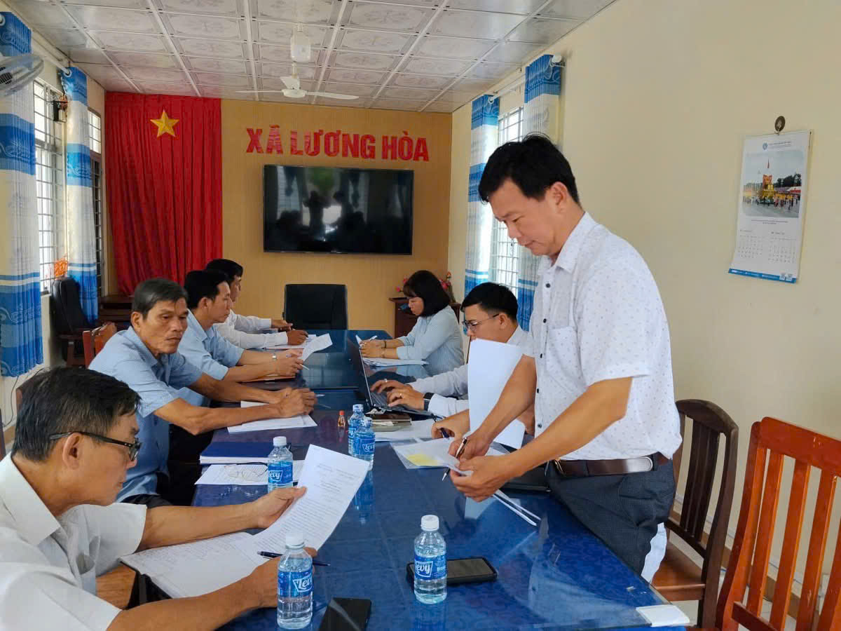HỘI CỰU CHIẾN BINH XÃ LƯƠNG HÒA GIÁM SÁT VIỆC THỰC HIỆN CHÍNH SÁCH NGƯỜI CÓ CÔNG VÀ CHẾ ĐỘ MAI TÁNG PHÍ CỰU CHIẾN BINH
