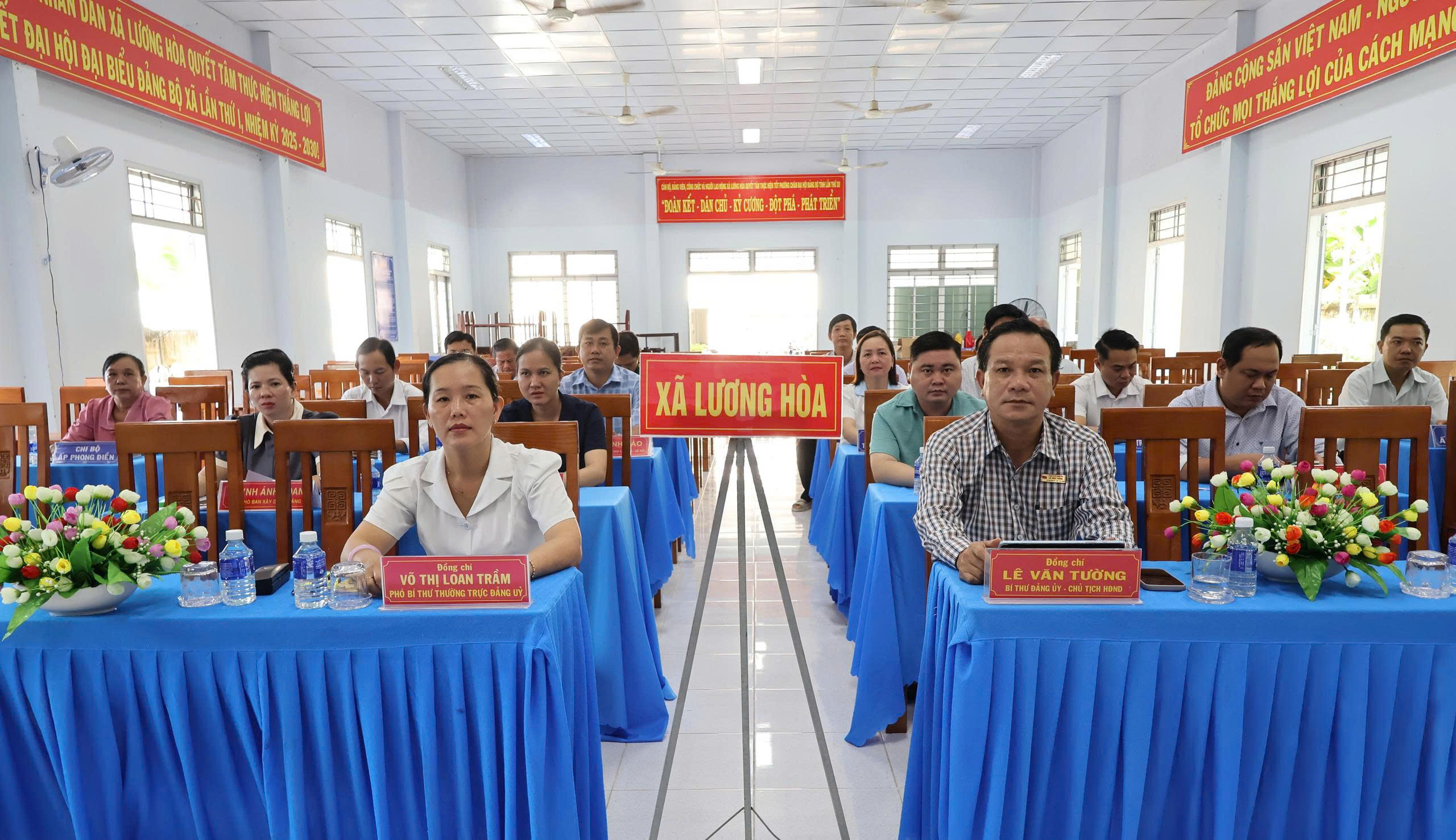 ĐẢNG ỦY XÃ LƯƠNG HÒA THAM DỰ HỘI NGHỊ BÁO CÁO VIÊN TRUNG ƯƠNG THÁNG 9/2026