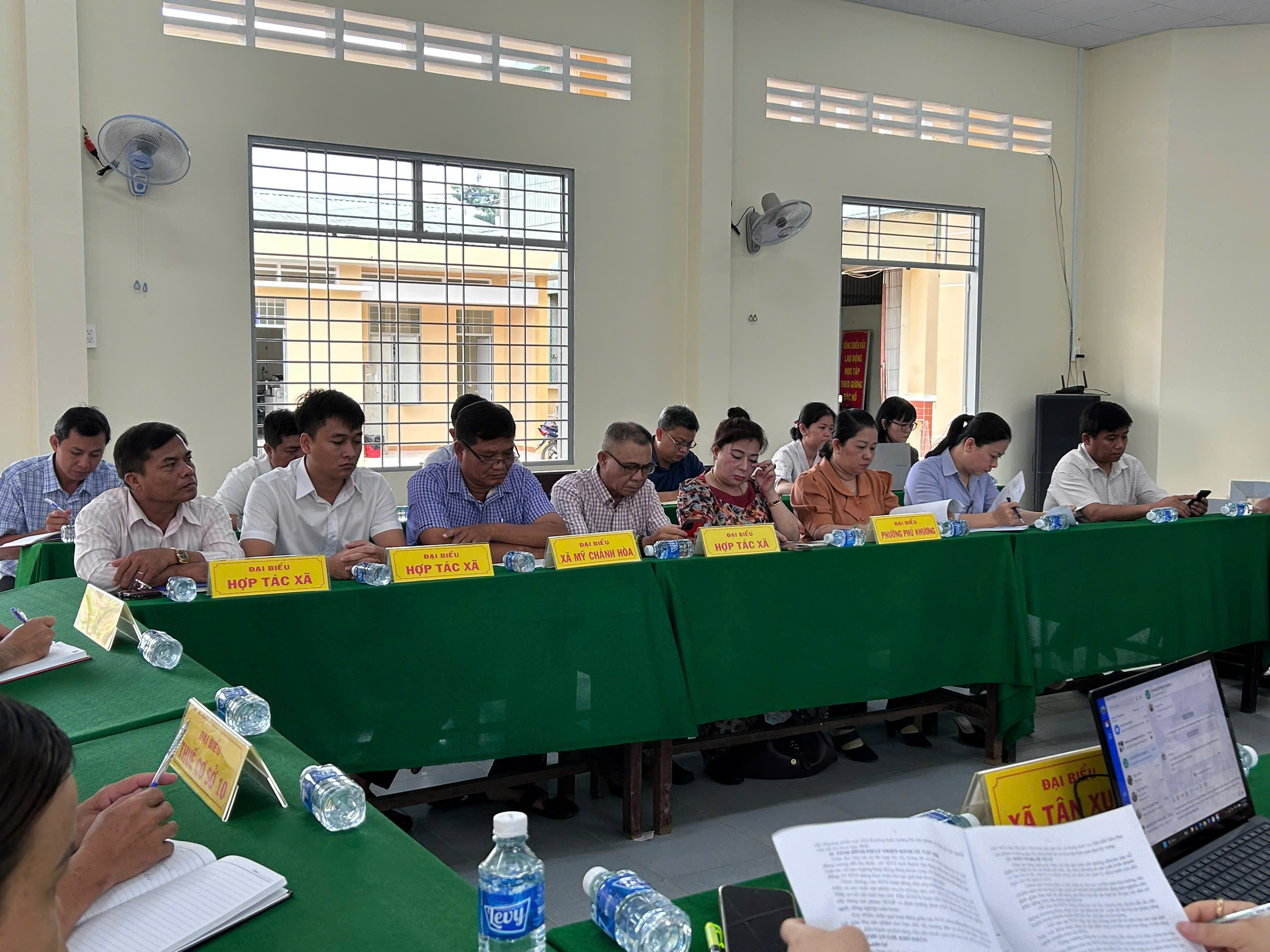 Đoàn công tác tỉnh khảo sát, tháo gỡ khó khăn cho các tổ chức kinh tế tập thể