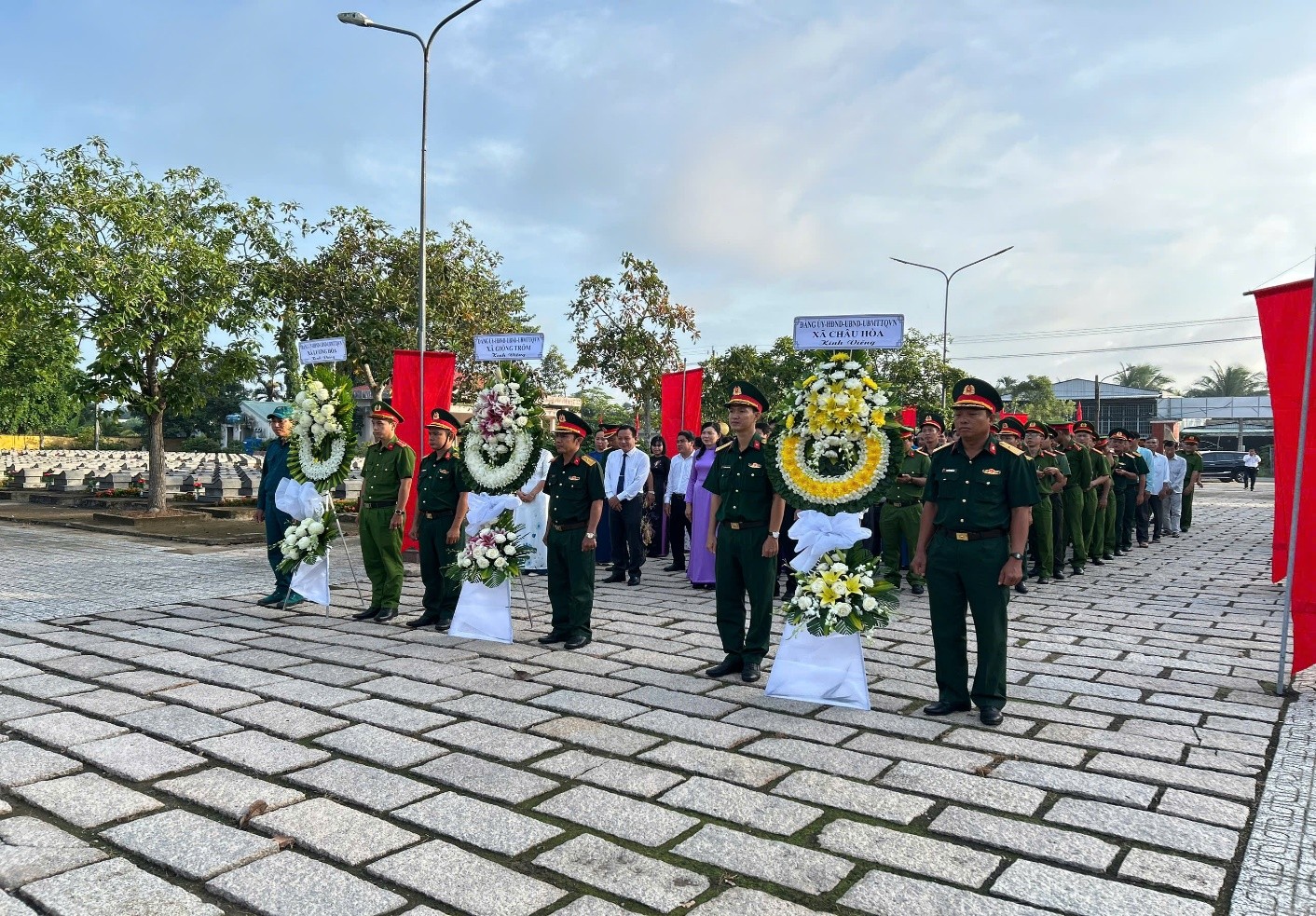 XÃ LƯƠNG HÒA TỔ CHỨC LỄ VIẾNG VÀ HỌP MẶT TRUYỀN THỐNG TẠI DI TÍCH LỊCH SỬ - VĂN HÓA SỰ KIỆN CHIẾN THẮNG ĐÁNH TÀU TRÊN SÔNG GIỒNG TRÔM